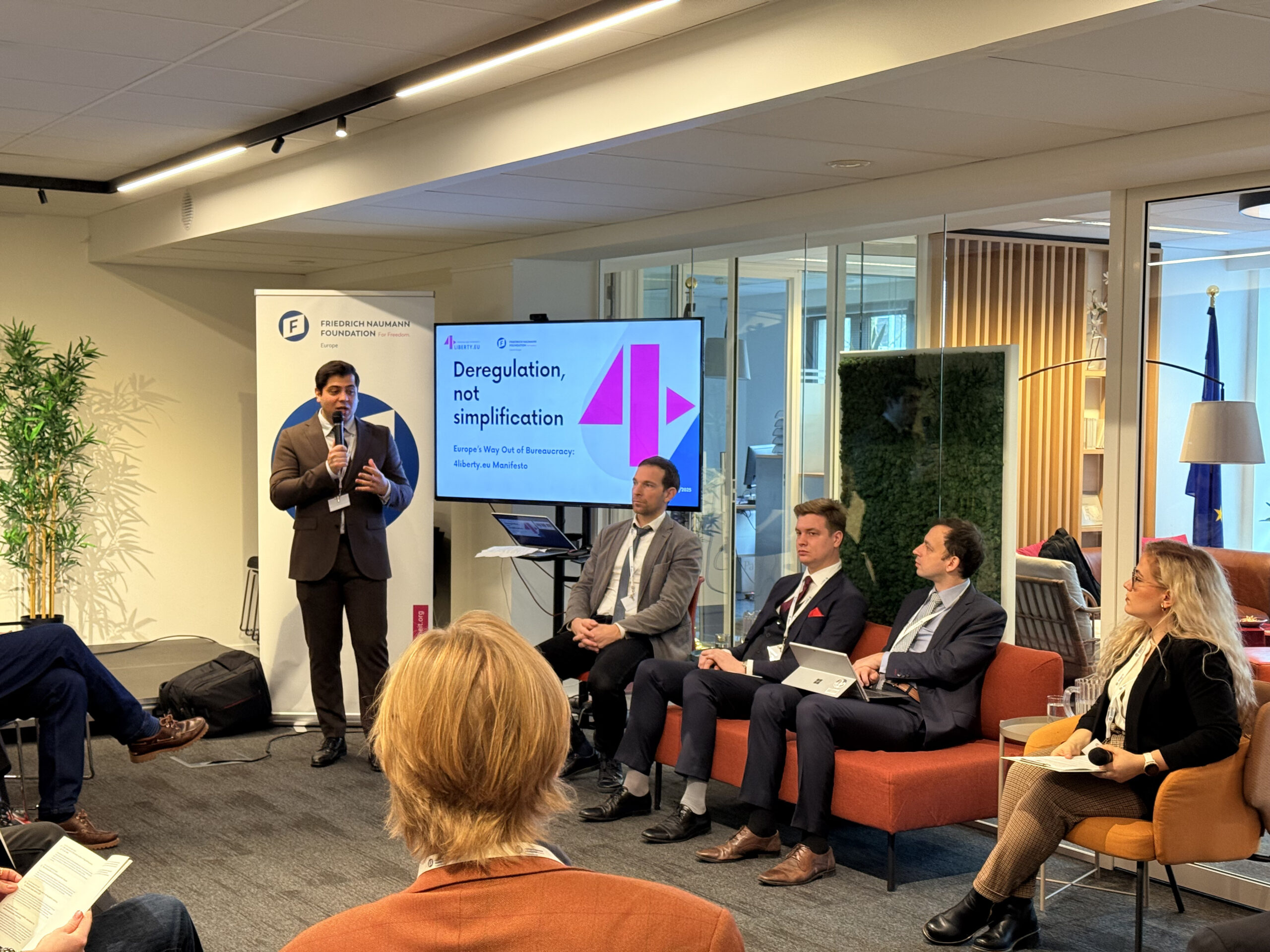 Síť think-tanků zveřejnila manifest vyzývající k deregulaci a posílení konkurenceschopnosti